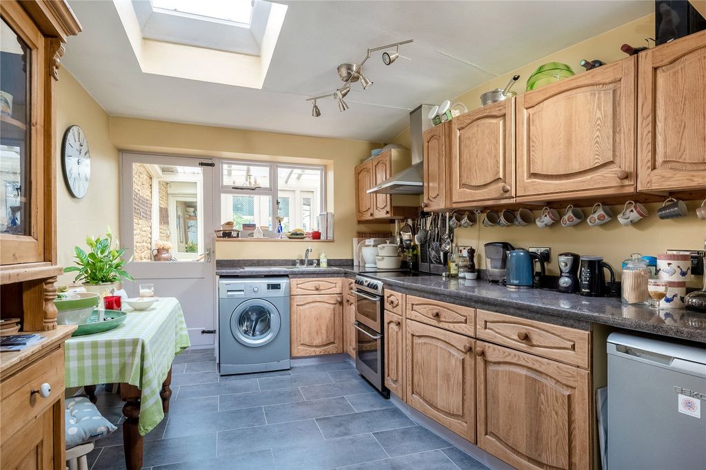 Property photo 2 of 11 Picture No. 05