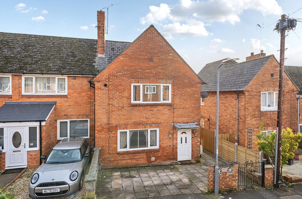 Property photo 1 of 20 1416525-1-6994410...