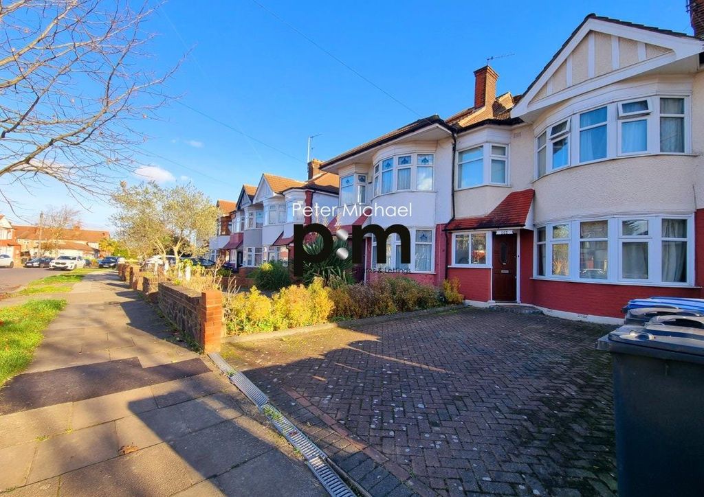 Property photo 2 of 9
