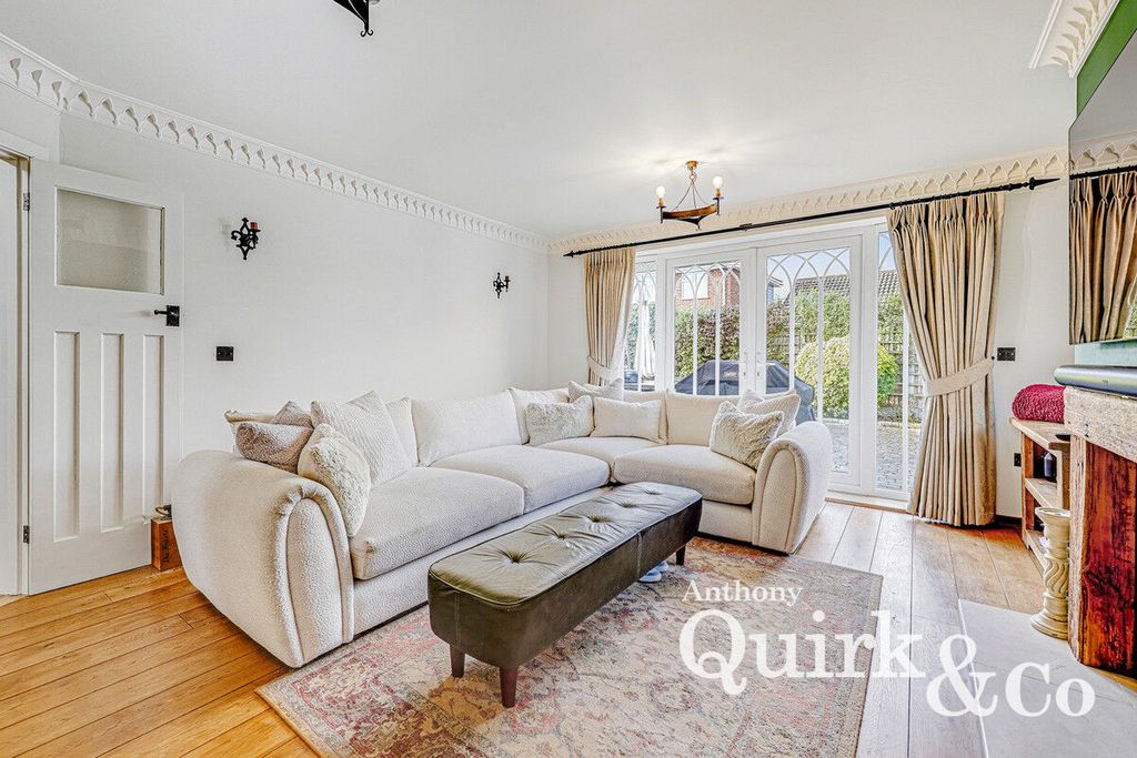 Property photo 3 of 48