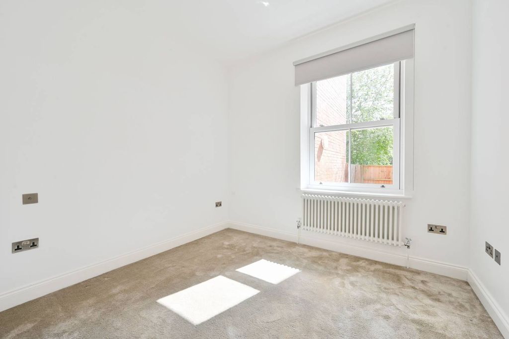 Property photo 3 of 9
