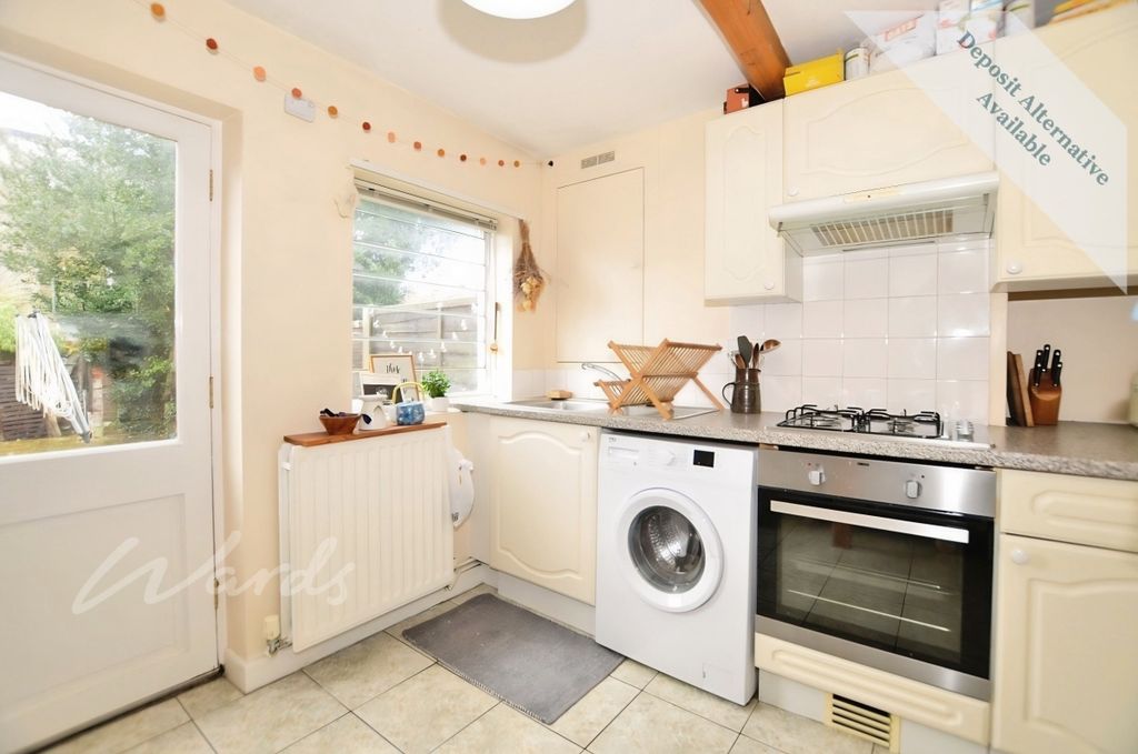 Property photo 2 of 9 Kitchen