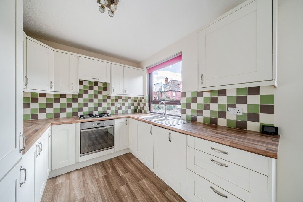 Property photo 3 of 11 Picture No. 15