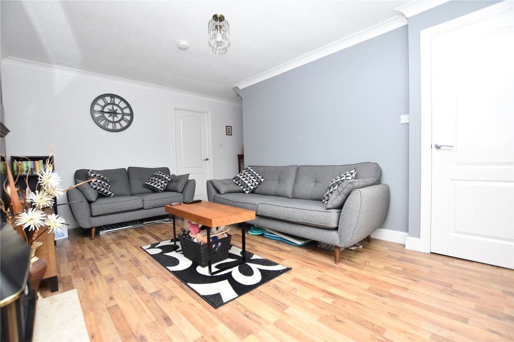 Property photo 2 of 15 Picture No. 07