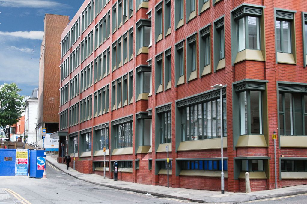 Property photo 1 of 5