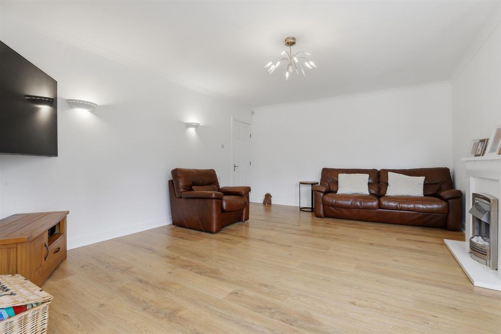 Additional image 7 of 2 bed flat for saleQueen Elizabeth Court, Clydebank G81