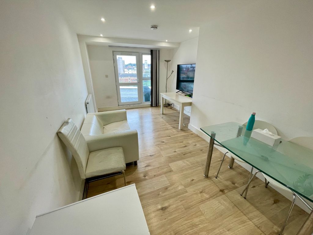 Property photo 3 of 6 3556774