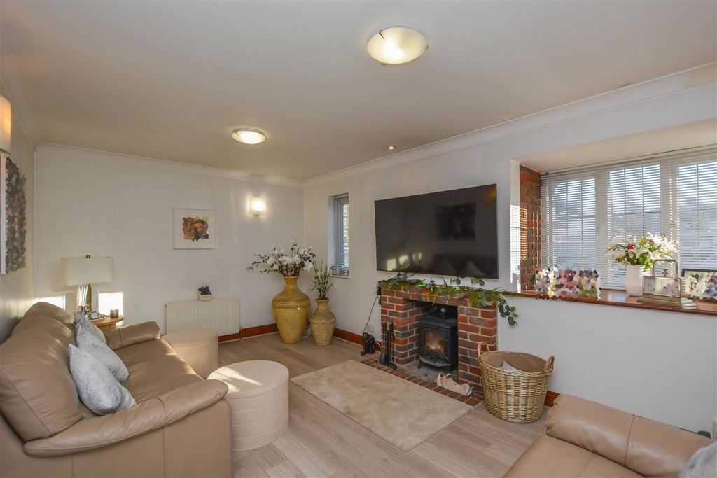 Property photo 2 of 16 Dsc_0386.Png