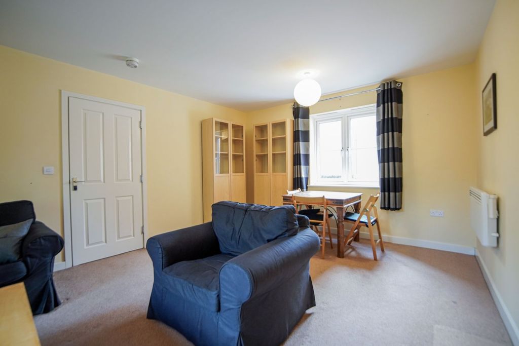 Property photo 3 of 13 Living Room