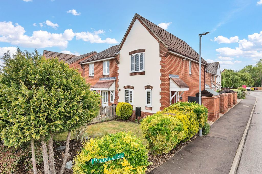 Property photo 1 of 12