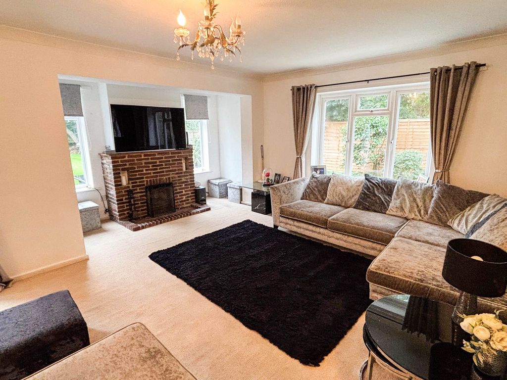 Property photo 3 of 19