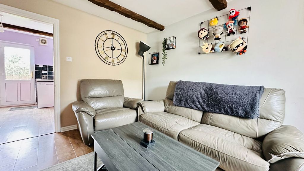 Property photo 3 of 13