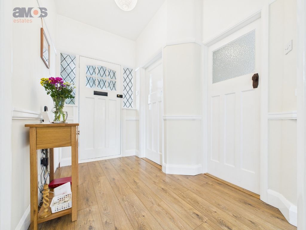 Property photo 3 of 17 4474155