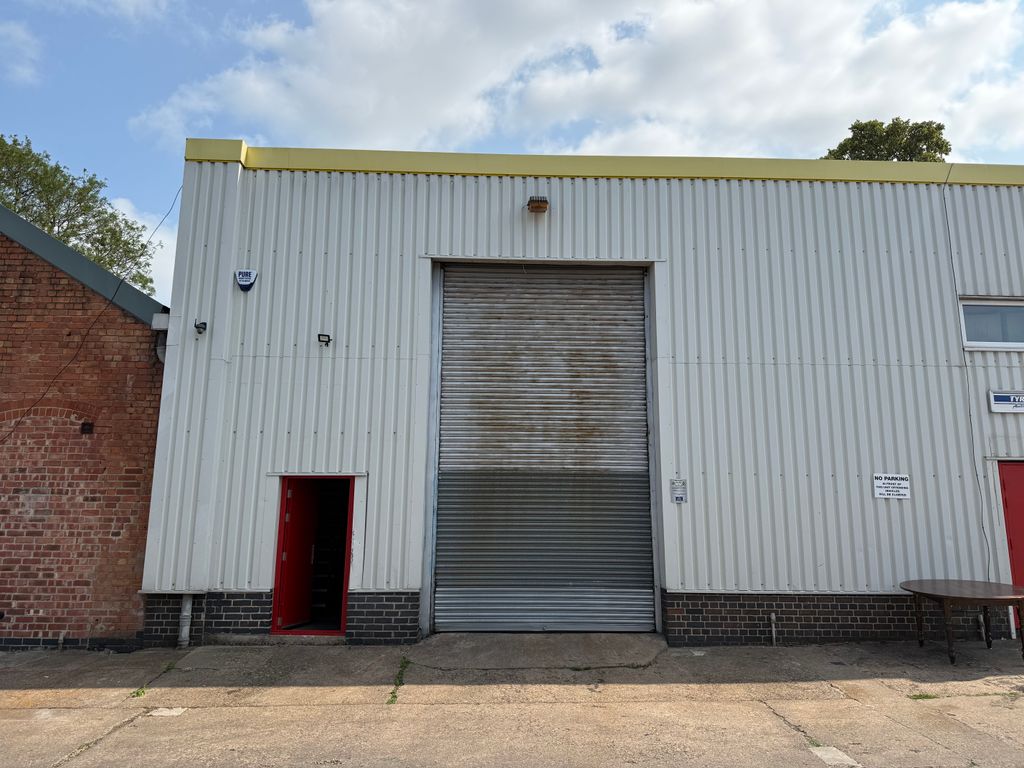 Property photo 1 of 3