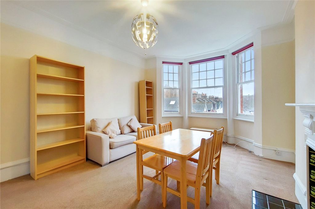 Property photo 3 of 8