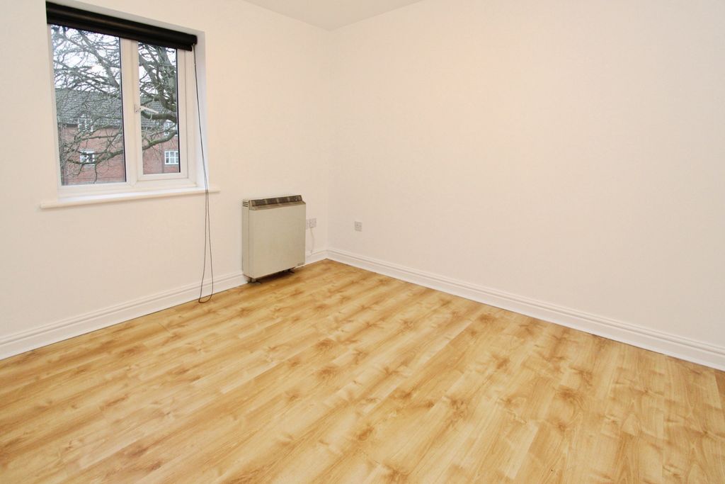 Property photo 3 of 6