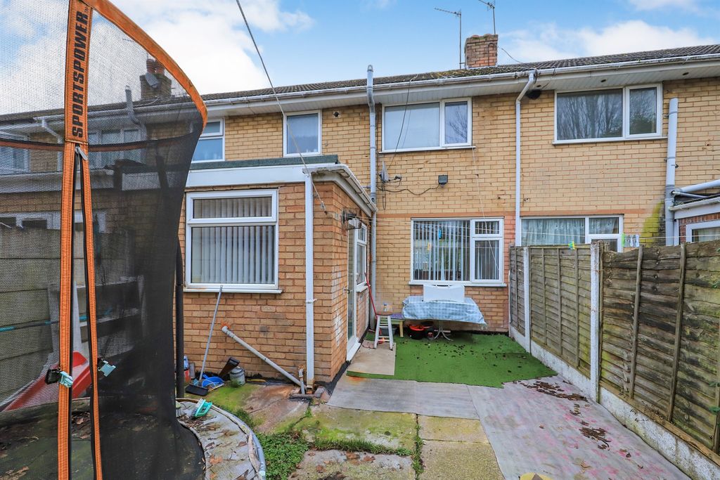 Property photo 2 of 16