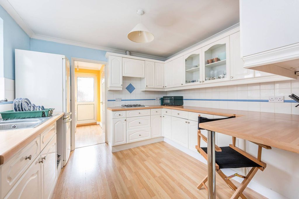 Property photo 2 of 7