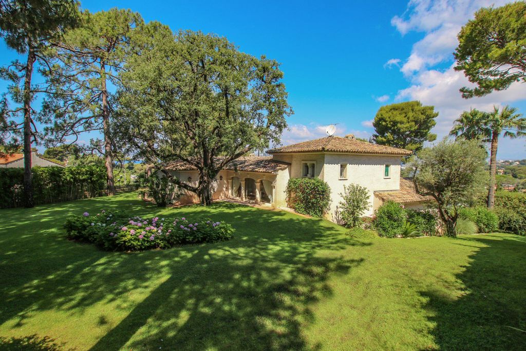 Property photo 2 of 21