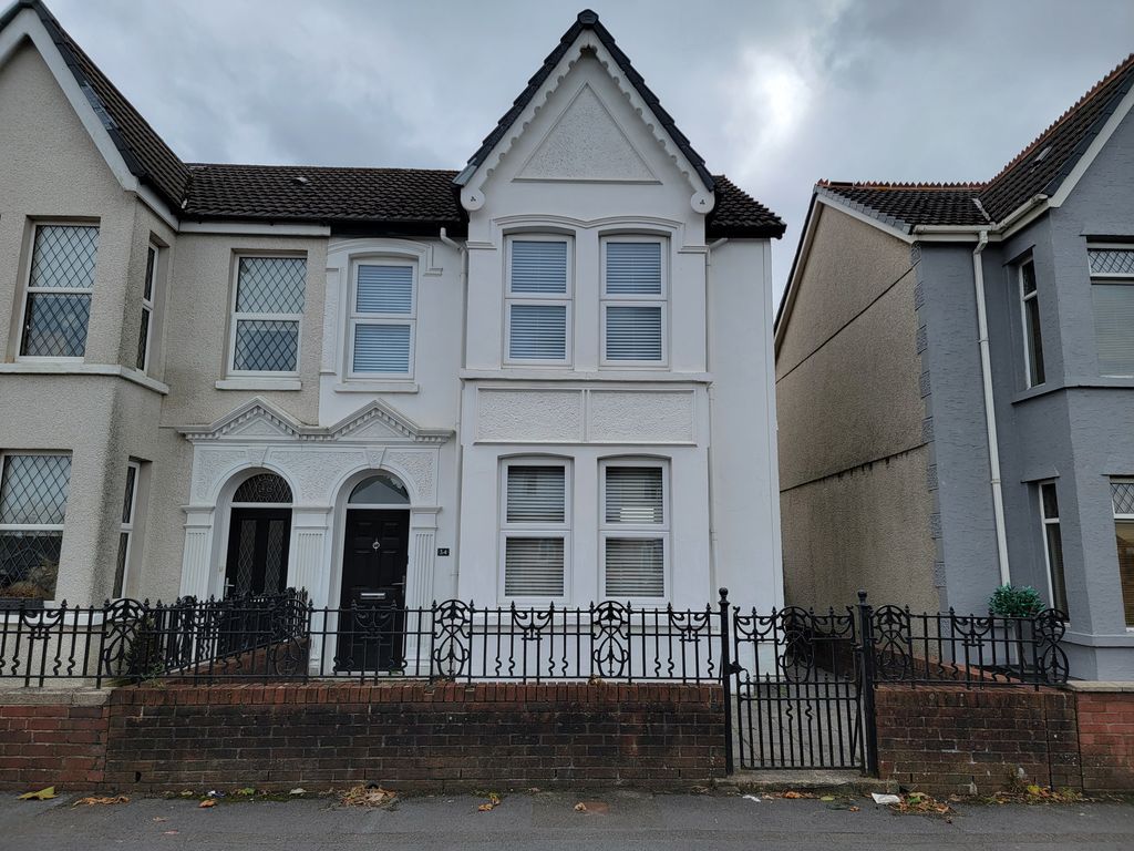Property photo 1 of 24
