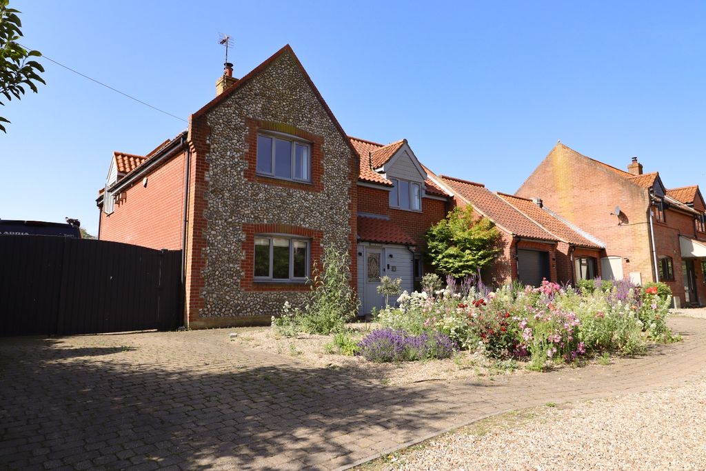 Property photo 2 of 33 4864628