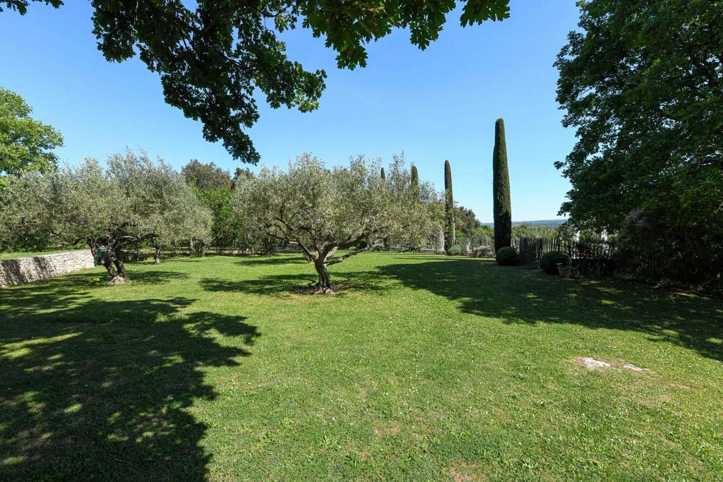 Property photo 3 of 33