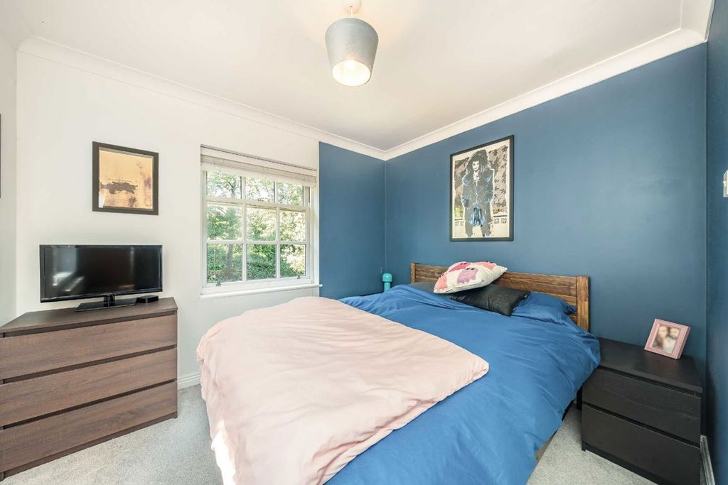 Property photo 2 of 6