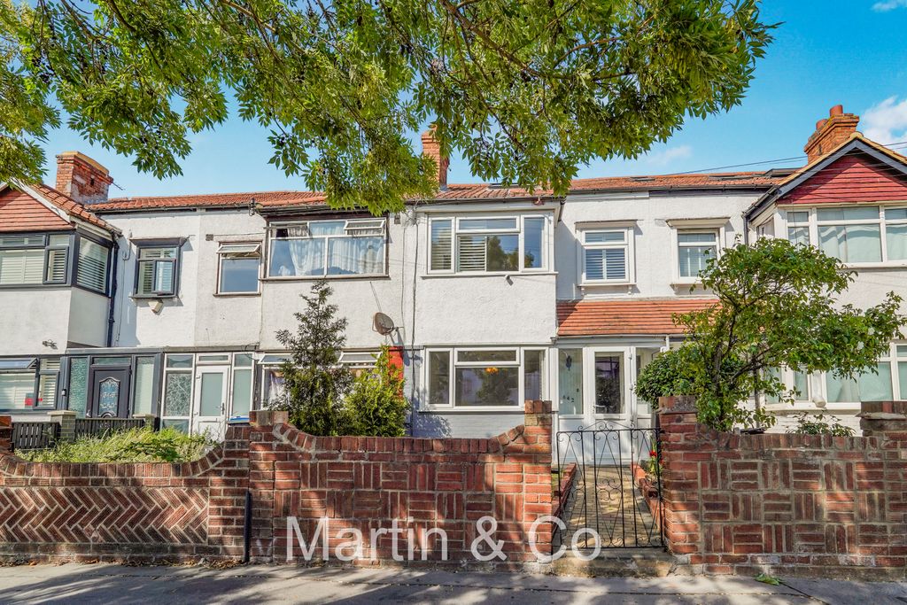 Property photo 1 of 25 1732907138 - 642 Mitcham Road Cr0 - 30