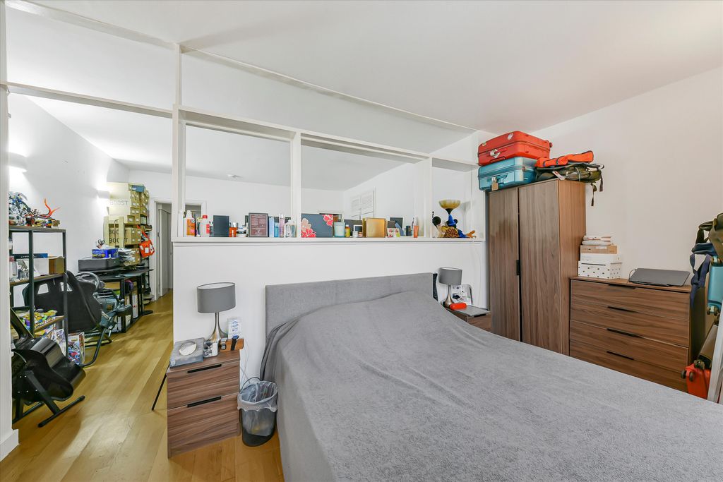 Property photo 3 of 6 Image