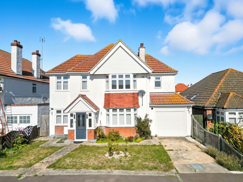 Property photo 1 of 46 Four Double Bed Detached Co15