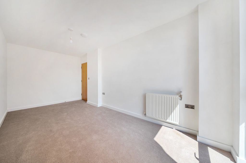 Property photo 3 of 15 1488319-2-6A4Baf7...