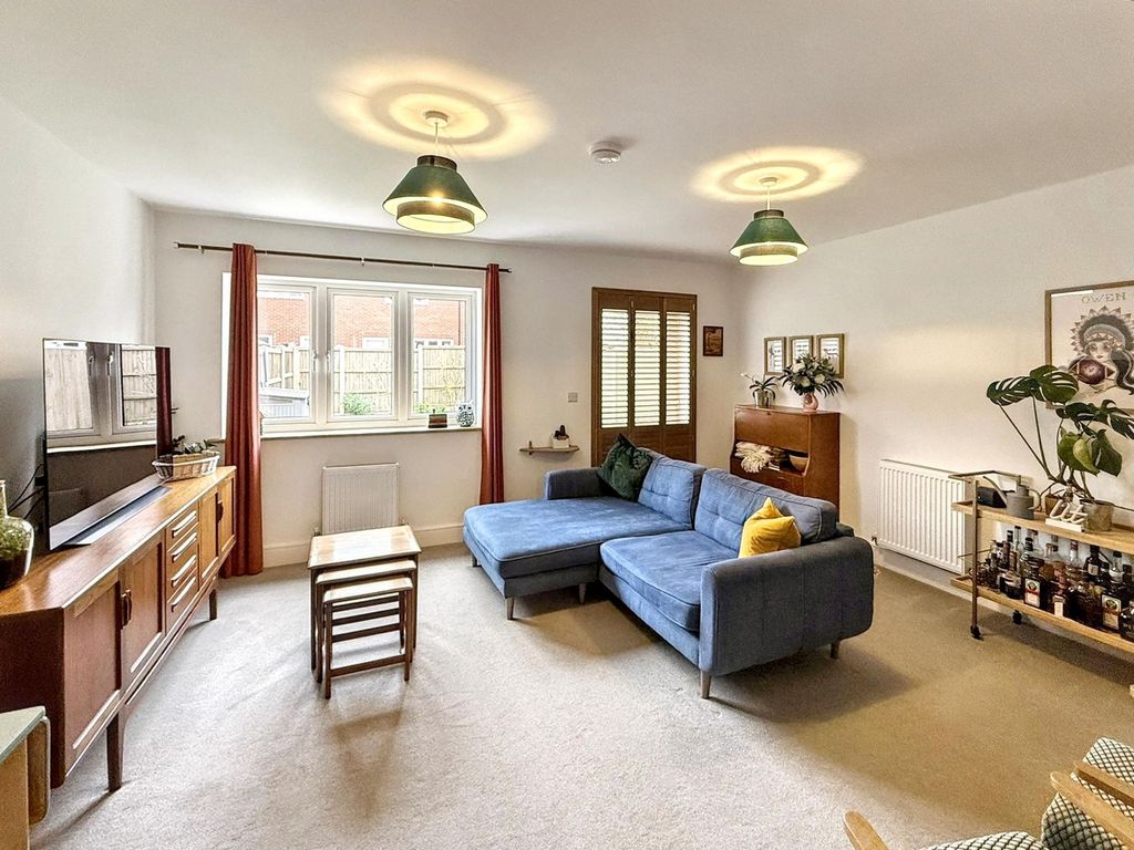 Property photo 3 of 13 Lounge/Diner