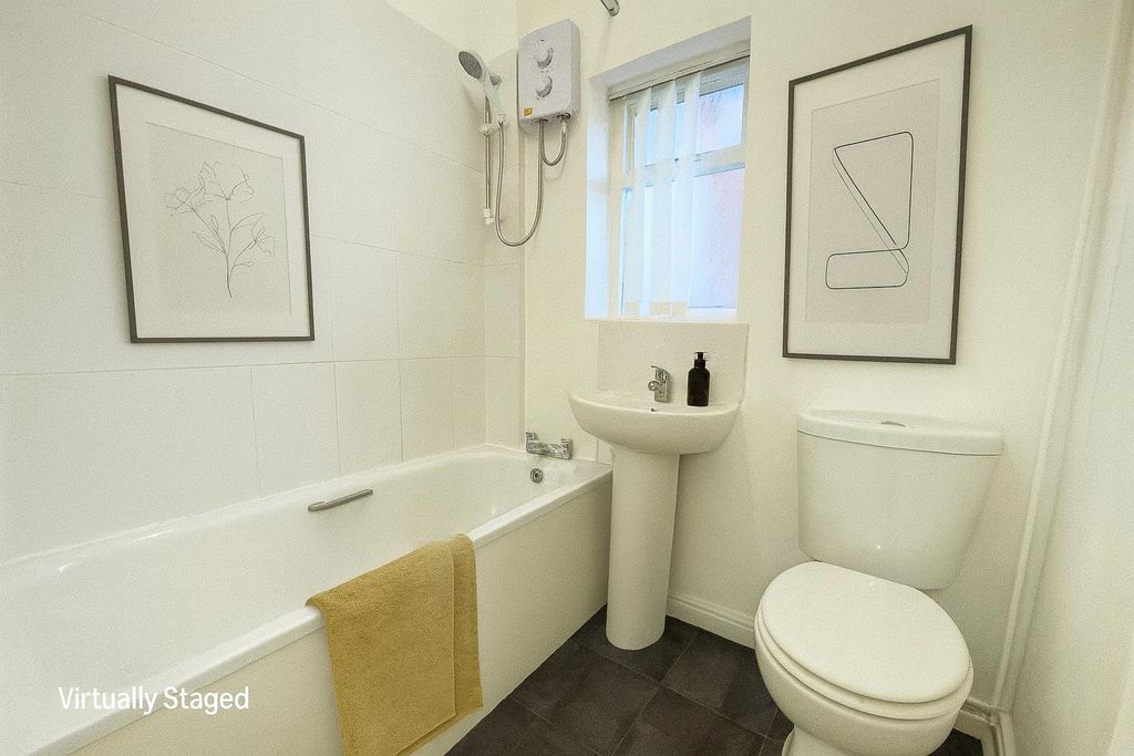 Property photo 2 of 5 Bathroom