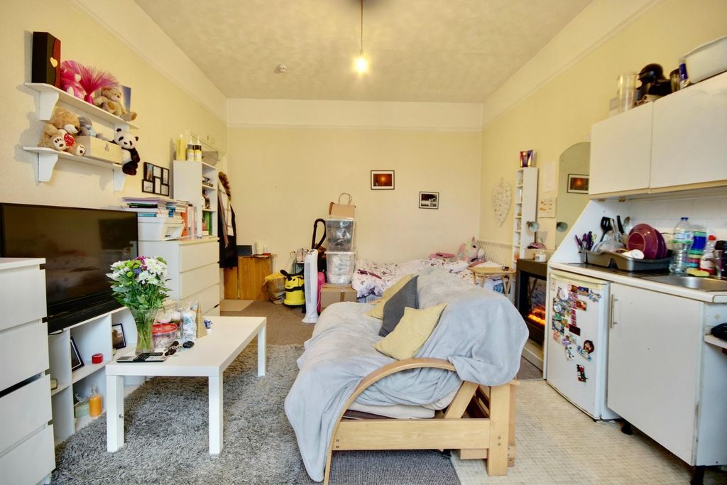 Property photo 2 of 4 D48B8151-D61A-4B66-9872-84C79A6431Df_1_201_A.Jpeg