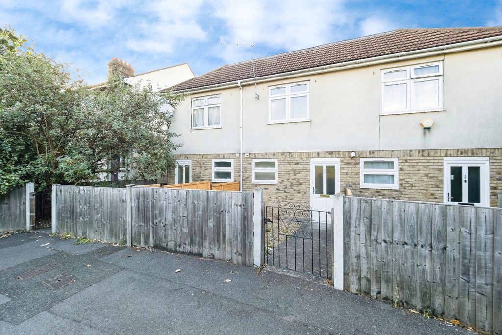Property photo 1 of 10 _7021851
