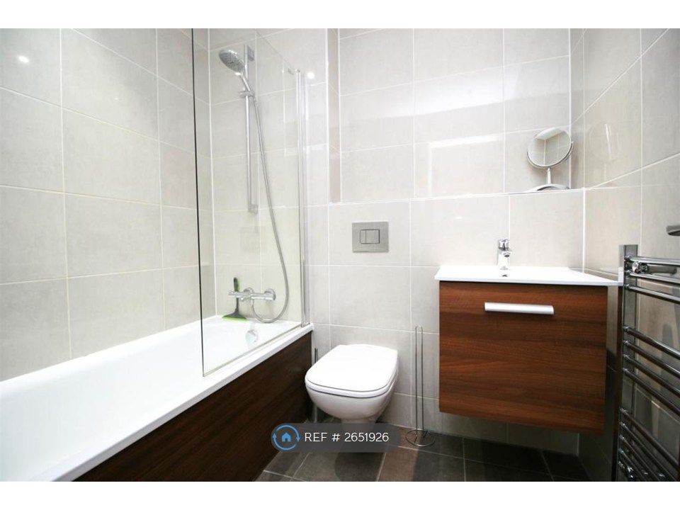 Property photo 2 of 28 Bathroom