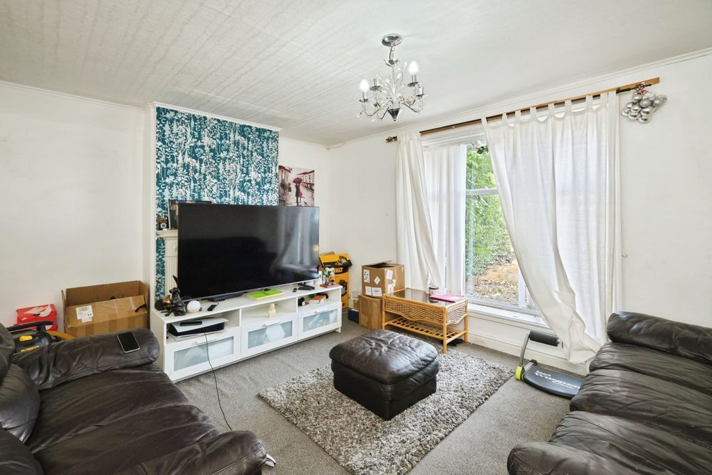 Property photo 2 of 25 Pbox-Img.Jpg