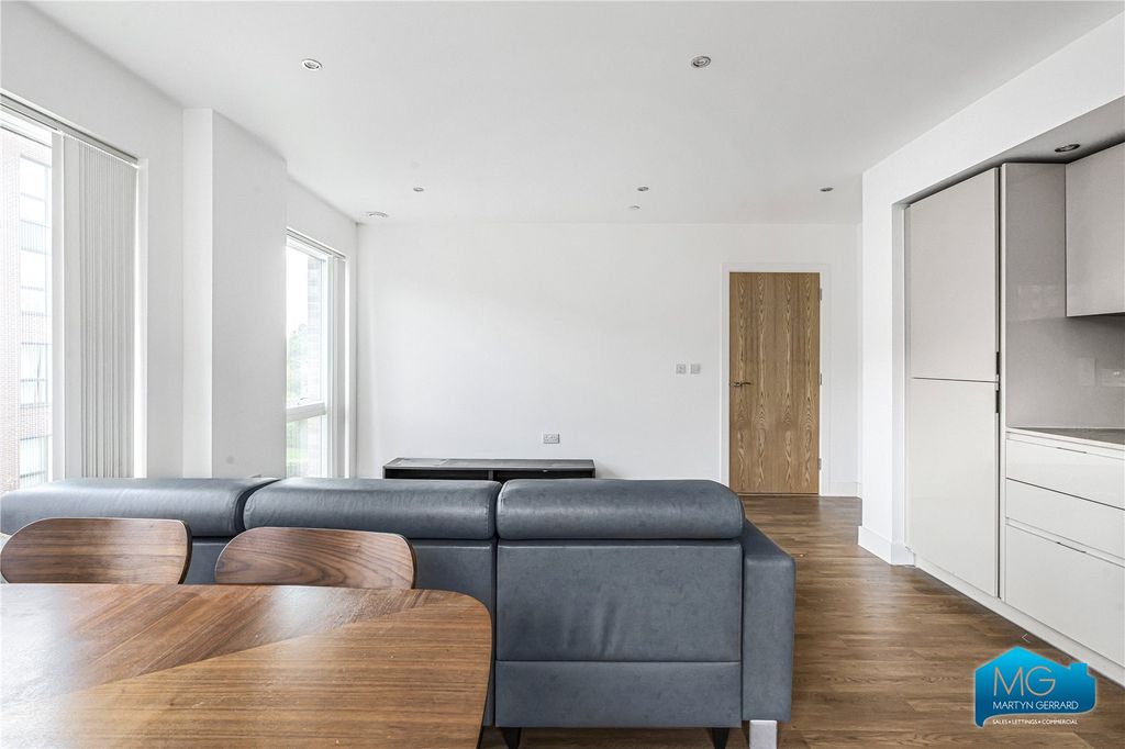 Property photo 3 of 14 Picture No. 10