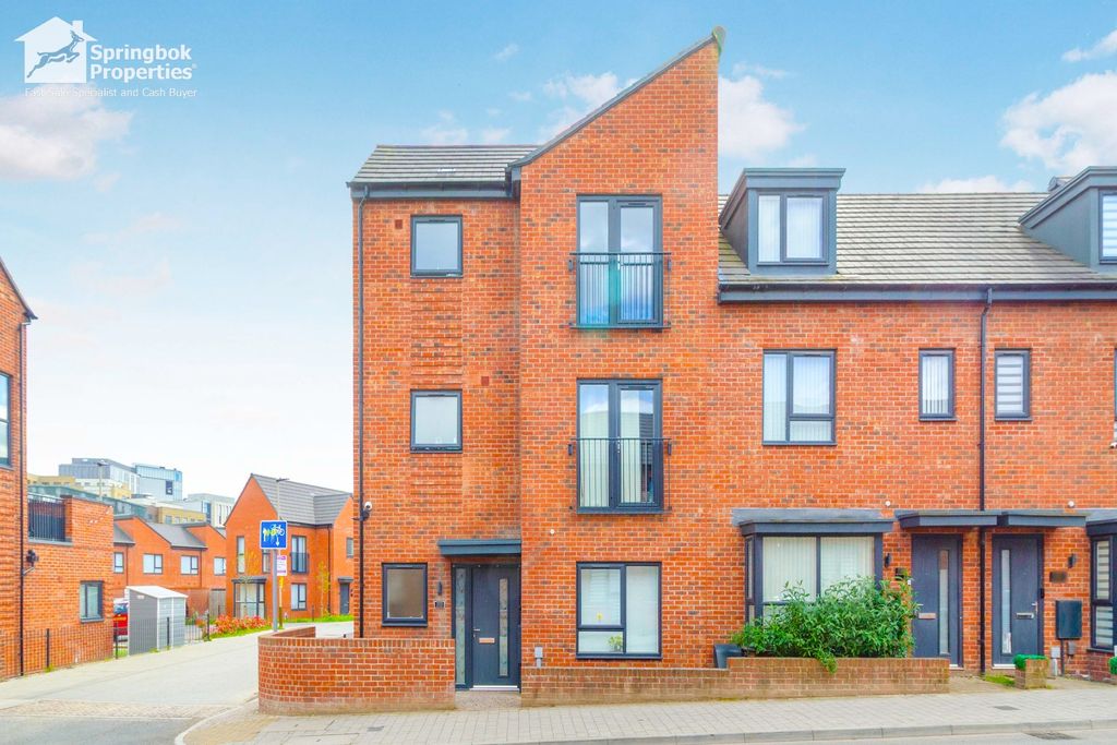 Property photo 1 of 16 Front View