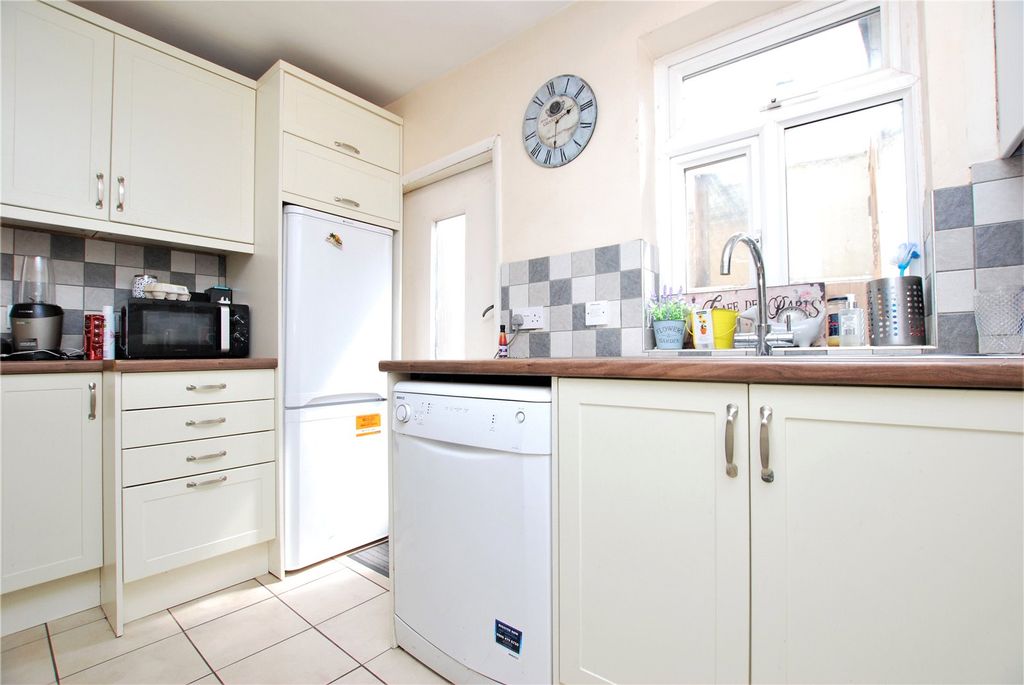 Property photo 2 of 11 Picture No. 10