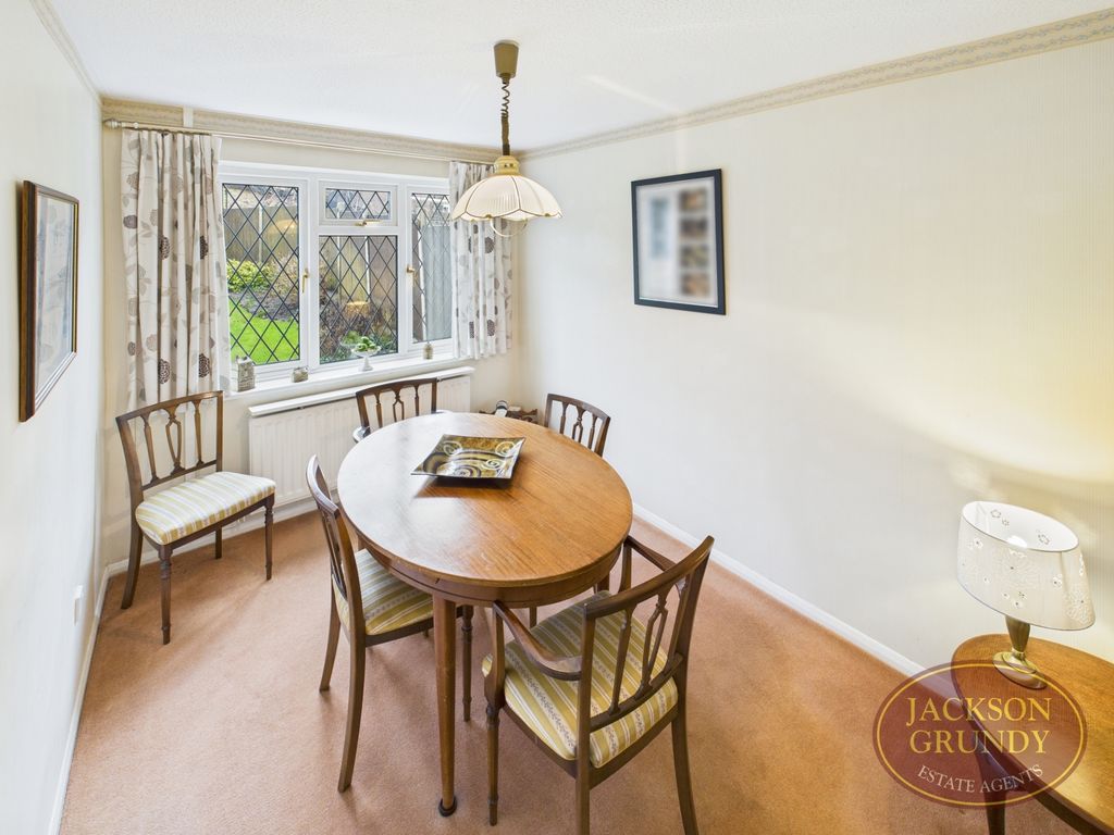 Property photo 3 of 14 Martel Close