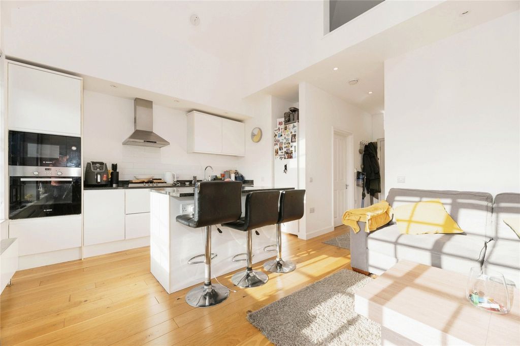 Property photo 3 of 17 Photography