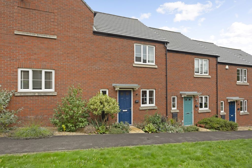 Property photo 2 of 8