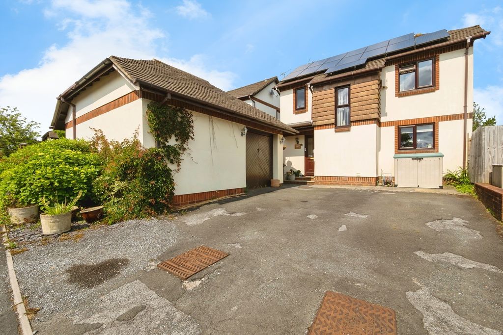 Property photo 1 of 17 Photo