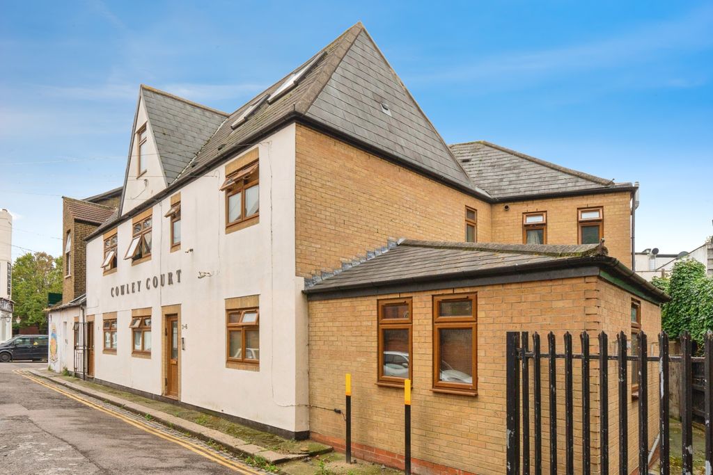 Property photo 2 of 20 External