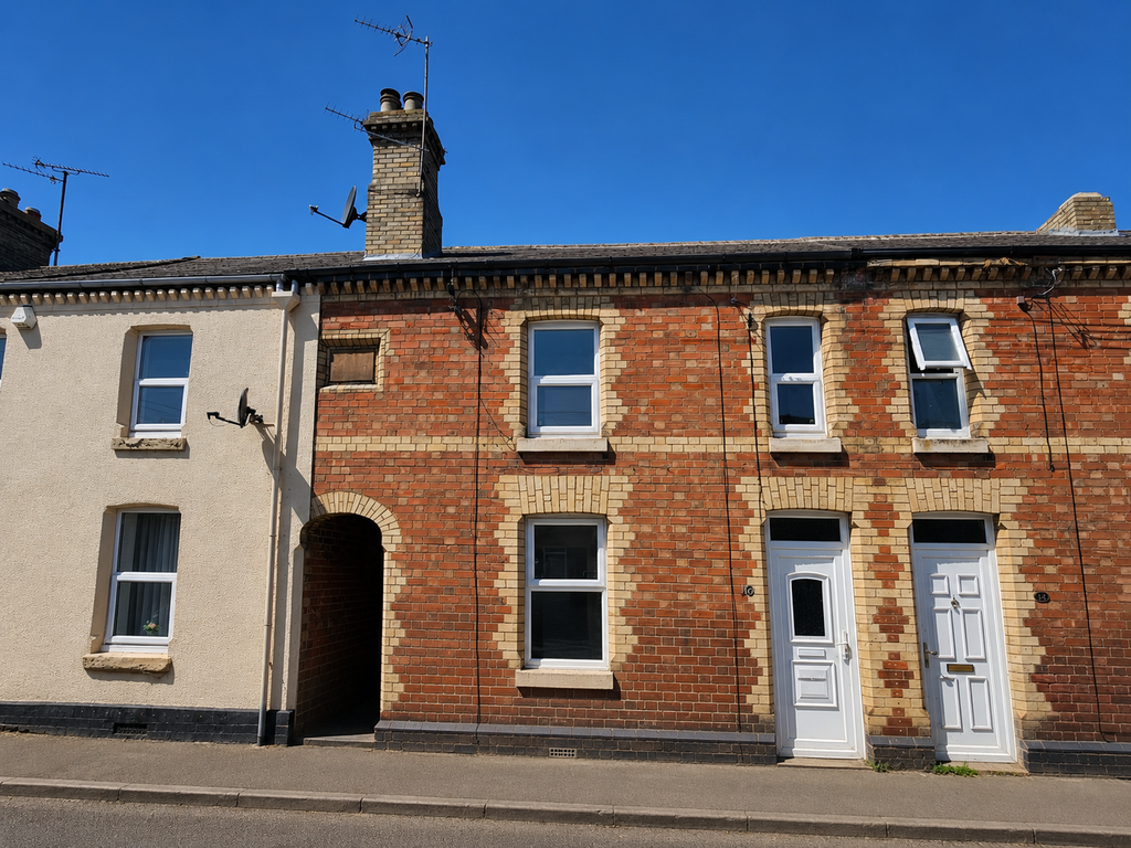 Property photo 1 of 8