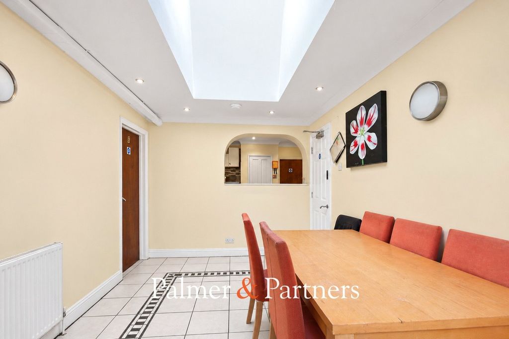 Property photo 3 of 16 Picture No. 08