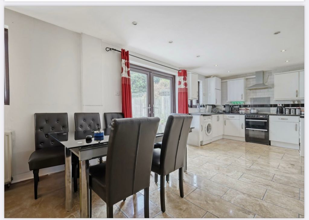 Property photo 2 of 11 Img_3016