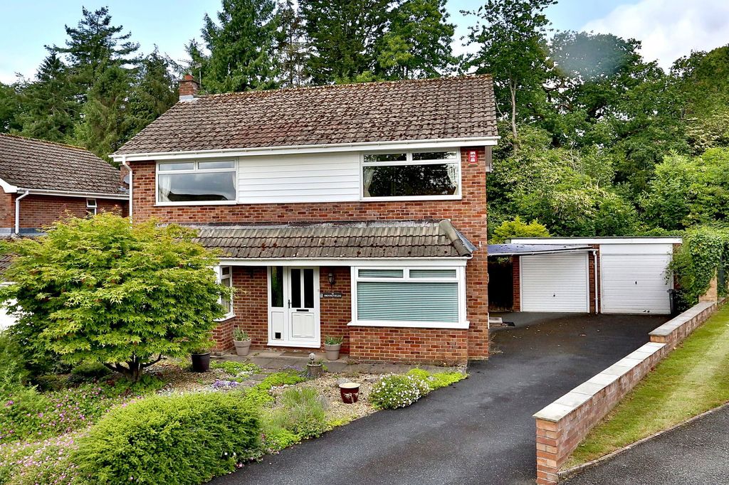 Property photo 1 of 20