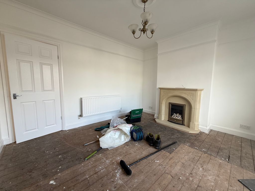 Property photo 3 of 12 Image